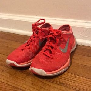 Women’s Nike’s 7.5